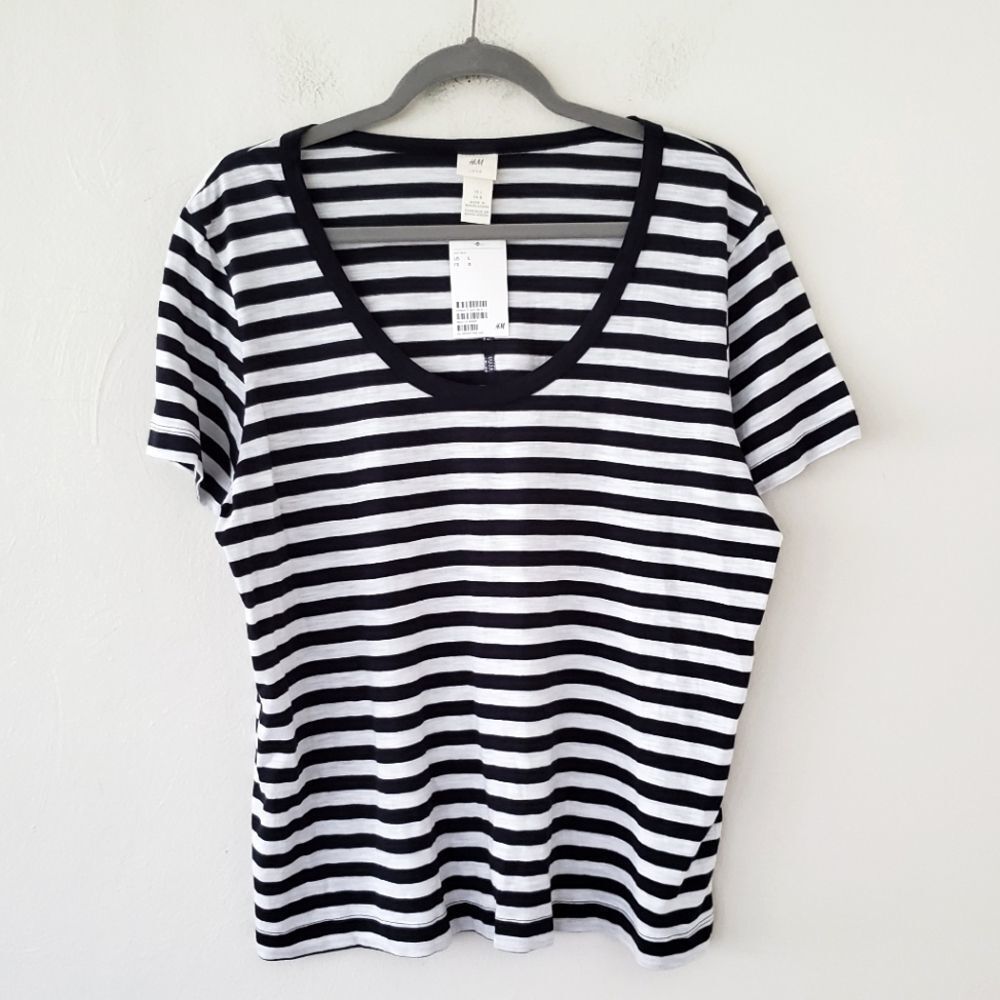 *NWT H&M Striped Scoop Neck Tee Sz.L